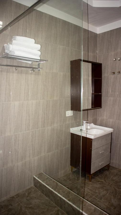 Kislas Luxury Hotel Adenta Exterior foto